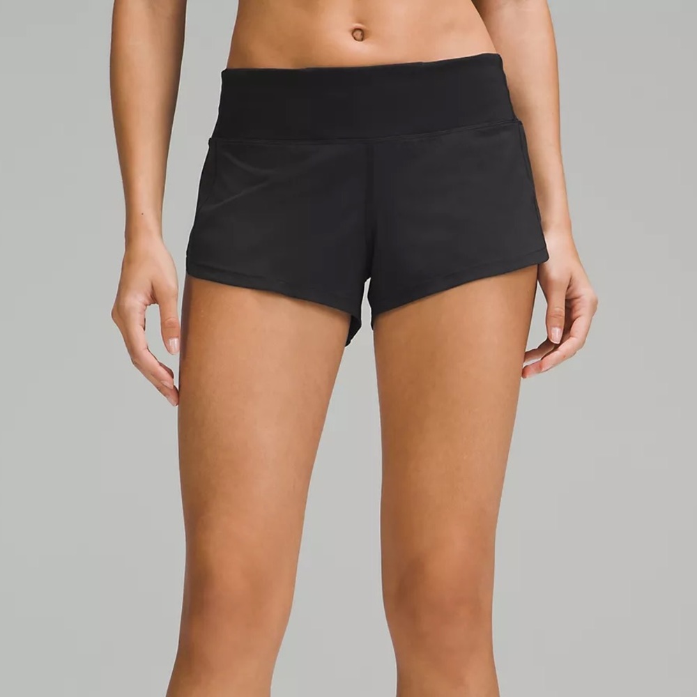 lululemon black speed up low rise 2.5 inch inseam shorts